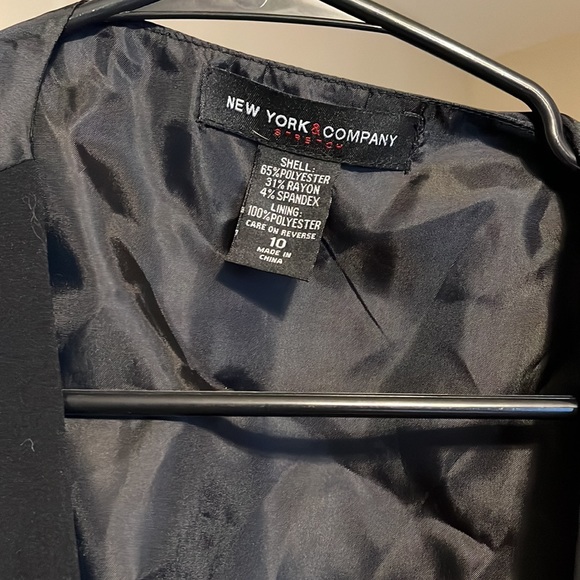 Black Vest - Picture 2 of 2